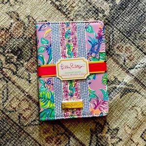 BNWT Lilly Pulitzer passport cover